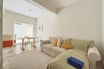 Image de Apartment with patio, 5 minutes to railway station