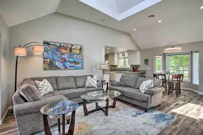 Image de All-Seasons Chewelah Home: Fish, Golf & Ski!