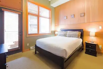 Image de Three Bedroom| Sleeps 5-7 | Slalom Creek Condos