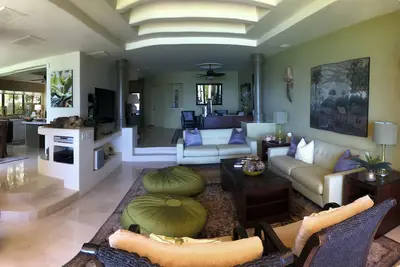 Image de Oceanfront on the Gold Coast, Diamond Head, Hawaii. \nWhere Ocean Dreams Come True