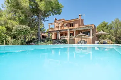 Image de Bosc de N'Alou finca near Portocolom with pool and beautiful views.