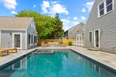 Image de Dennis Dreams: 037-D Heated Pool, Walk to Mayflower Beach, Sleeps 10 w/Guest House in Dennis
