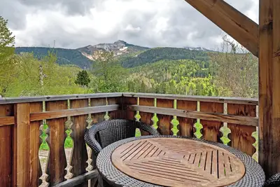 Image de Appartement Huanzhof Schwarzhorn avec vue sur la montagne, jardin et terrasse