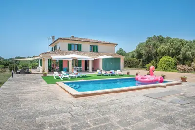Villa Mallorca Paradise avec vue sur la montagne, piscine, jardin et Wi-Fi. Animaux admis