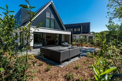 Image de Villa neutre en énergie avec espace bien-être