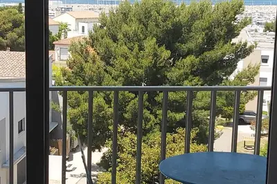 Image de T3 vue mer aux Portes des Calanques