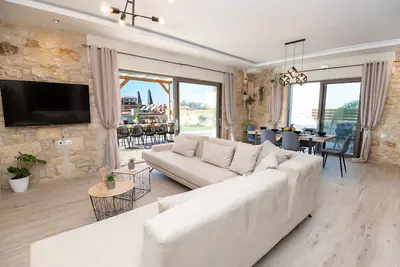 Image de Villa Olympia up to 12-16 pers. 4br, pool, 400 m. from the long sandy beach