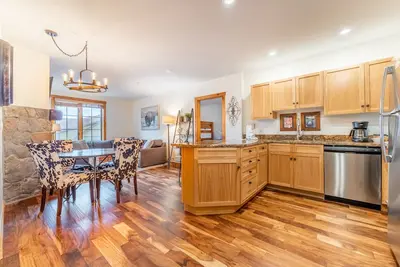 Image de Overlooks Keystone Base Area, Short Walk to Lifts; Private Balcony with Views