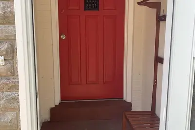 Image de Peaceful Valley Home • Minutes from Downtown!