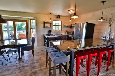 Image de Charming & Private 6 Br Country Getaway