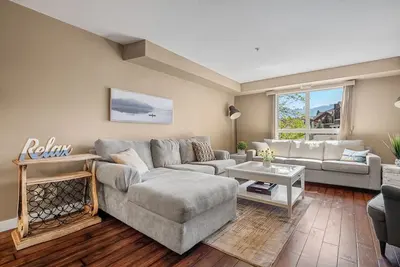 Image de Stylish | Spacious | Pool | Hot Tub | Lake Front