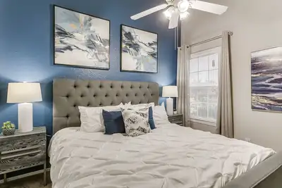 Image de 5min to Amh✶9min to Mca✶WiFi✶King Bed✶4k TVs✶②Cars #48