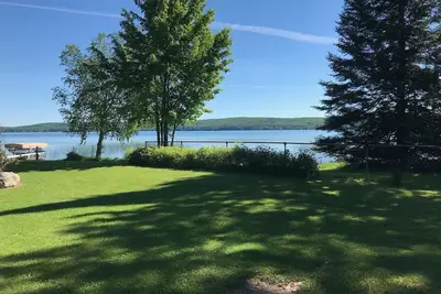 Image de Cozy 3-bedroom Cottage on Metonga Lake with private dock