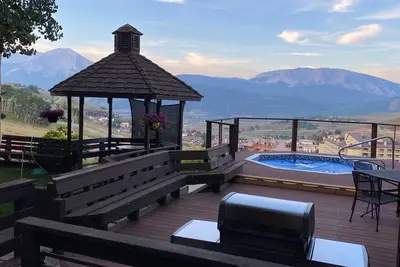 Image de Ski In\/Ski Out, Hot Tub, Parking, Free Shuttle! 2 Bed 2 Bath with Views! \n