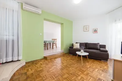 Image de Comfortable apartment near the beach- Sjeverni