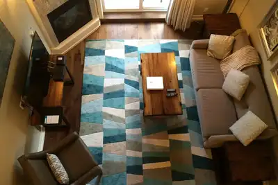 Image de \"La Sierra/Los Picos\" - At Summit Gr - Penthouse 1539 sqft!