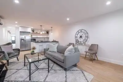 Image de Bloomingdale Beauty - Sleeps 4 in Style!