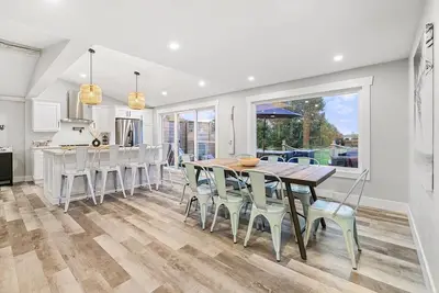 Image de Luxurious Oceanview beach house W/ hot tub