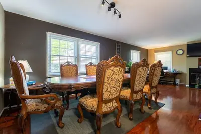 Image de Single family dream in the hearth of Fairfax Va