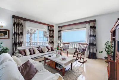 Casa Paseo Mirabal' avec vue sur la mer, terrasse privée et Wi-Fi