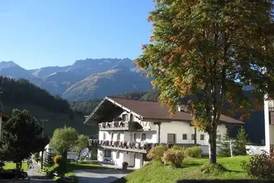 Image de Comfort Appartement Ii mit Balkon - Appartements Kroner