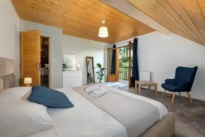 Image de Les Écureuils, Charmant appartement avec balcon - Vue sur parc et ruisseau
