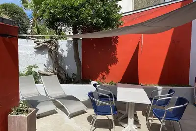 Image de Charmante maison rénovée à Étel - Proche plage et centre-ville - 3 chambres, cour intérieure