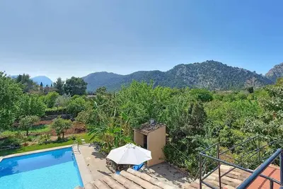 Villa Madeleine, Traditional villa with pool near Pollensa
