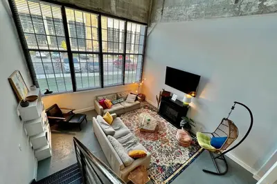 Image de 5105 peters · Swanky Loft Near Kings Island, Brewery, Bike Trail
