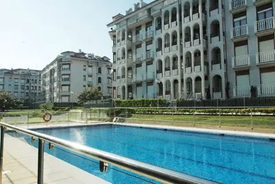 Image de Con piscina en centro de Noja - Residencial Cilla 6022