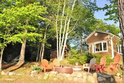 Image de Relaxing Waterfront Cottage Escape