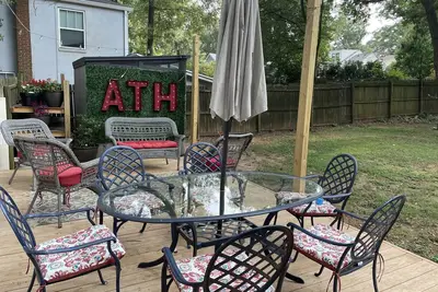 Image de Game Day and Parents Weekend \"Retreat\" in Normaltown (Athens)