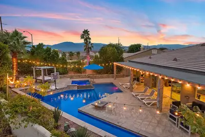 Image de Bel Air: Private Pool/Spa w/ Putting Green & Bbq!