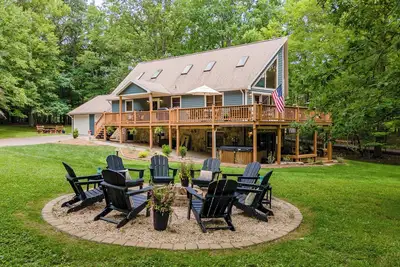 Image de Dog Friendly Lake Home w/ Easy Walk to Dock & Pool