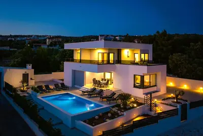 Image de Luxury seafront Villa Dolce Vita, with private pool and parking