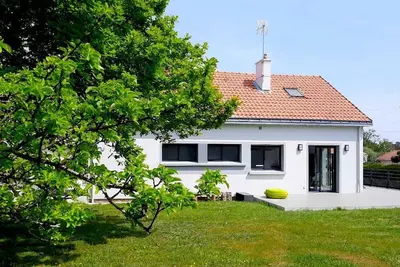 Image de Pornic. Maison de famille avec jardin, proche du bord de mer et du château