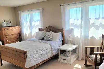 Easy access to I75 to Lima or Findlay, country home 5min from charming Bluffton