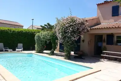 Image de Villa avec piscine à 15 mn des plages