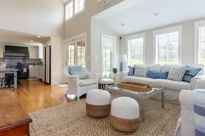 Image de Pond View Cottage- Luxury home near Miacomet beach