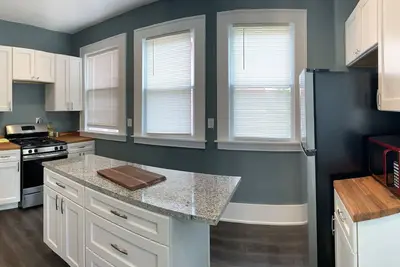 Image de Beautiful Entire Corner house, fireplaces Near Su
