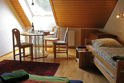 Image de Familienzimmer mit Dusche/badewanne/wc auf der Etage