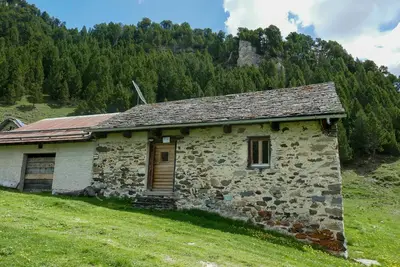 Image de Merveilleuse maison de vacances privée avec animaux admis, vue panoramique et parking
