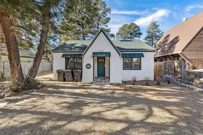 Image de Beaver Street Cottage w/Ac, Fully Fenced Yard, W/D, 4 Smart TVs, Speedy WiFi.