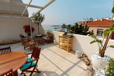 Image de Superbe appartement climatisé avec grande terrasse et parking à Menton