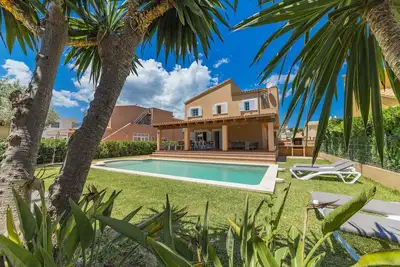 Image de Villa pour 10 avec piscine privée et situation de plage, près d'Alcudia/Majorque