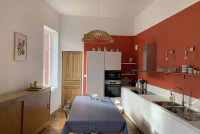 Image de Superbe appartement T4 à 300m de la Grande Plage, avec parking et local surf!