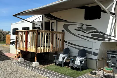 Image de Stay on a Cherry Orchard in Wine Country