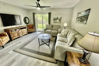 Image de 6 Bdrm & 4 Ba, Perfect for large Family Vacation! Near Sdc, Lake, & Hwy 76 Strip