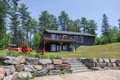 Image de Forest Lake Retreat-6br Waterfront Cottage