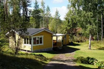 Image de Vacation home Gårdsvik by the lake with boat